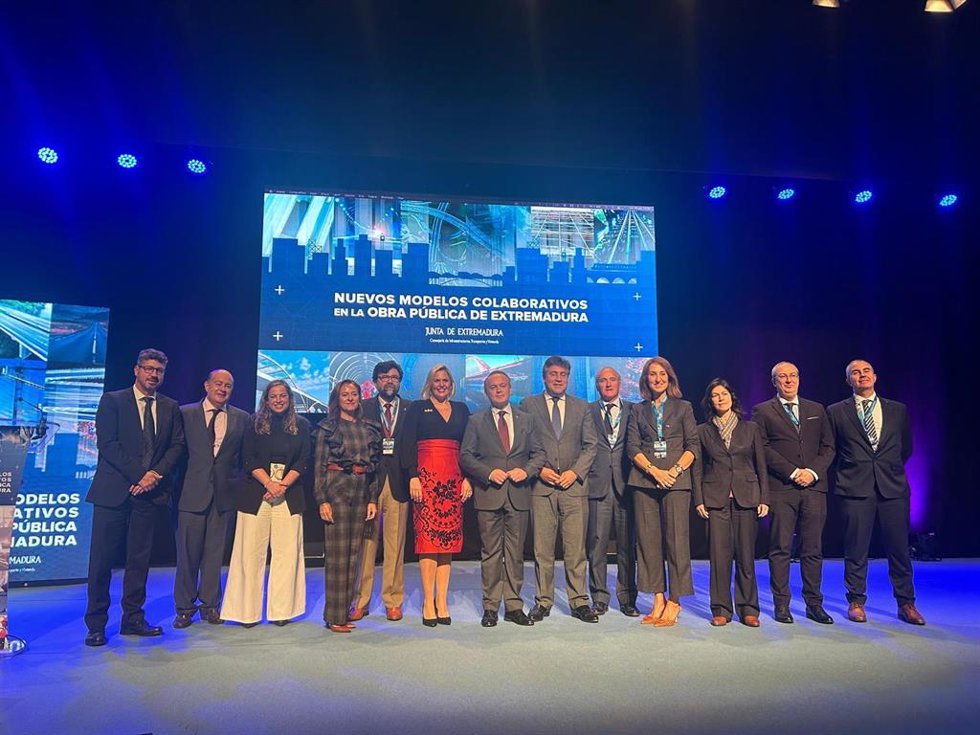 Clausura del foro 'Nuevos modelos colaborativos en la obra pública de Extremadura', que se ha celebrado en Cáceres este lunes