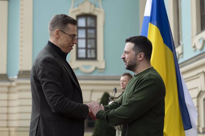 Archivo - El presidente ucraniano, Volodimir Zelenski, recibe en Kiev a su par finlandés, Alexander Stubb.