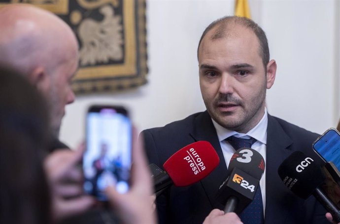 El conseller de la Presidencia de la Generalitat de Catalunya, Albert Dalmau, durante la reunión del Comité preparatorio de la Conferencia de Presidentes, en el Ministerio de Política Territorial y Memoria Democrática, a 28 de octubre de 2024, en Madrid (