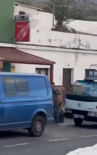 Detienen a un hombre por lesionar a 2 personas con un hierro y dañar un vehículo en La Aldea (Gran Canaria)