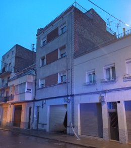 El edificio de Lleida en el que se produjo el hundimiento de una terraza el domingo