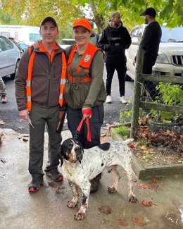 Karla Anguiano vuelve a alzarse con el título en el Campeonato Autonómico Femenino de Caza Menor con Perro