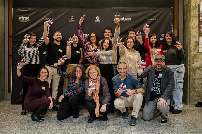 Ganadores de los XII premios de la Asociación de Traducción y Adaptación Audiovisual de España (ATRAE) en la Ciutadella de Universidad Pompeu Fabra de Barcelona (26 de octubre del 2024)