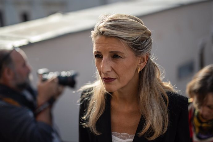 La vicepresidenta segunda, Yolanda Díaz, a su llegada a la reunión del grupo Parlamentario Plurinacional Sumar en el Congreso de los Diputados, en el Escritorio del Congreso de los Diputados, a 28 de octubre de 2024, en Madrid (España). 