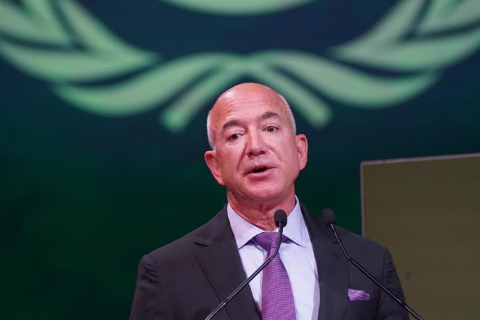 Archivo - El fundador de Amazon y el propietario del diario 'The Washington Post' Jeff Bezos