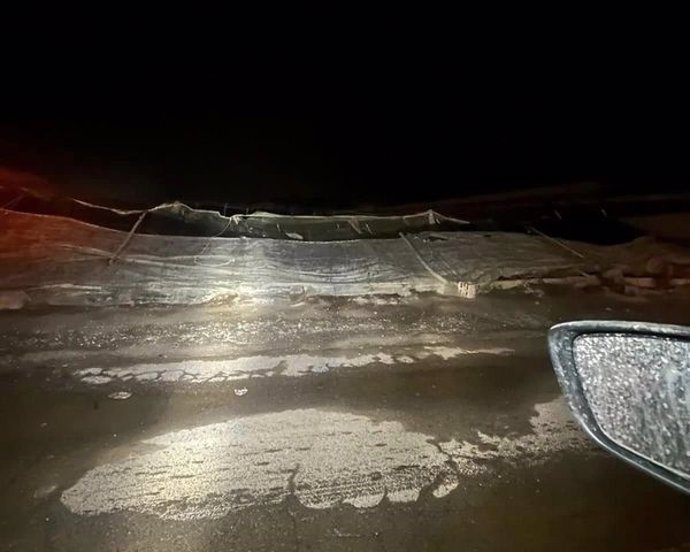 Daños provocados por una fuerte granizada en invernaderos de El Ejido (Almería)