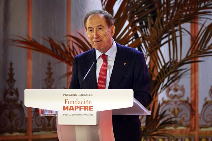 El presidente de Mapfre, Antonio Huertas, durante la entrega de los Premios Sociales de la Fundación Mapfre 2024, a 08 de octubre de 2024, en Madrid (España).