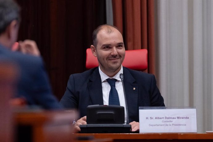 Archivo - El conseller de Presidencia de la Generalitat de Cataluña, Albert Dalmau, comparece en la Comisión de Asuntos Institucionales del Parlament, a 16 de septiembre de 2024, en Barcelona, Cataluña (España).