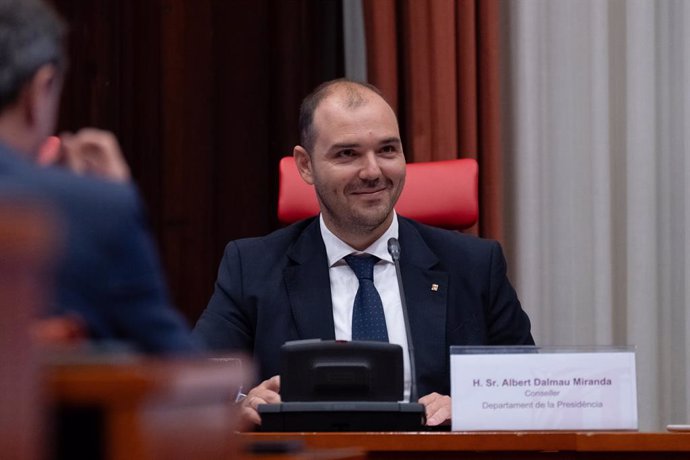 Archivo - El conseller de Presidència de la Generalitat, Albert Dalmau