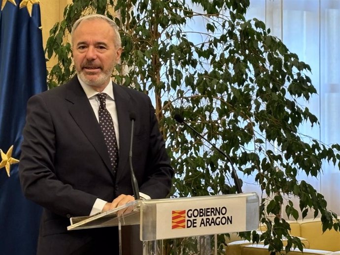 El presidente del Gobierno de Aragón, Jorge Azcón, en la comparecencia de este martes.