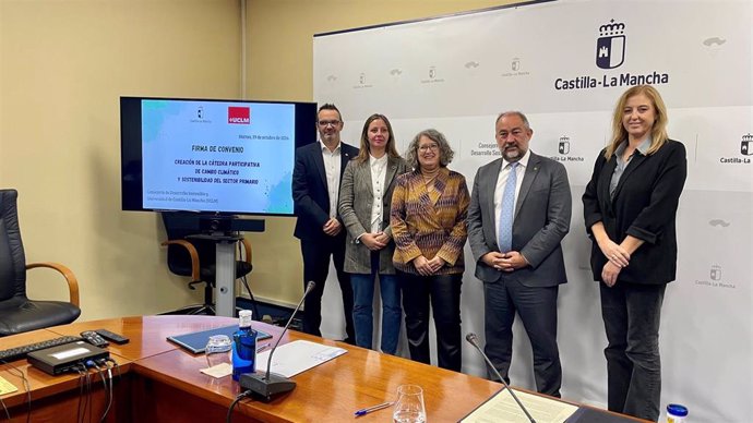 Junta y UCLM impulsan la nueva 'Cátedra participativa de cambio climático y sostenibilidad del sector primario'