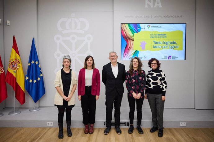 Sara San Julián, Patricia Abad, Félix Taberna, Luna Martinicorena y Edurne Jáuregui, en la rueda de prensa previa al Consejo de INAI/NABI.