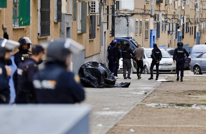 Imagen de uno de los detenidos en el marcrooperativo desplegado en El Torrejón este martes.