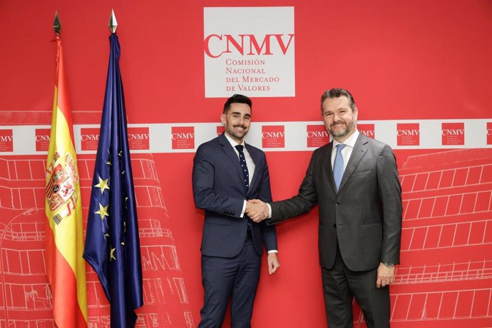 El secretario de Estado de Seguridad, Rafael Pérez, y el presidente de la CNMV, Rodrigo Buenaventura