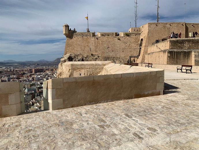 Archivo - Arxiu - Imatge d'arxiu del Castell de Santa Bàrbara a Alacant.