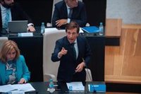 Almeida critica que Maestre quiera "victimizarse" con el caso Errejón: "Lo sabían y lo encubrieron"