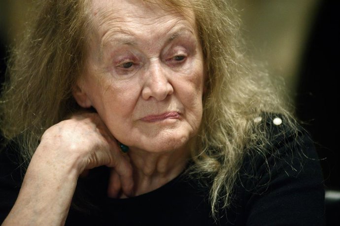 Archivo - La Premio Nobel de la Literatura 2022, Annie Ernaux, durante una entrevista por la publicación en catalán de su novela 'Una mujer', a 11 de junio de 2024, en Barcelona, Catalunya (España). Annie Ernaux es una escritora francesa, catedrática y pr