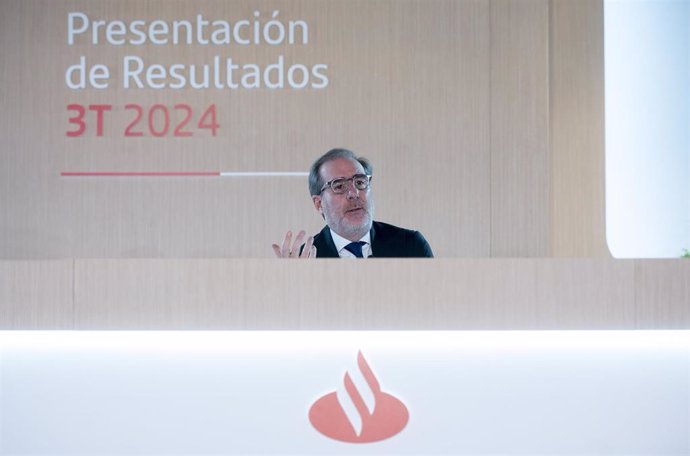 El CEO, Héctor Grisi, durante la presentación del tercer trimestre 2024 por el Banco Santander, en la Ciudad Grupo Santander, a 29 de octubre de 2024, en Boadilla del Monte, Madrid (España).