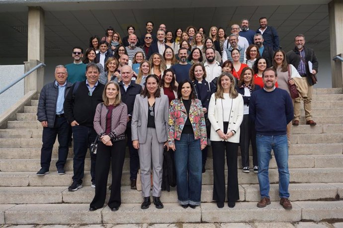 Foto de grupo de las entidades participantes en la Mesa de Empleo de la ciudad de Córdoba.