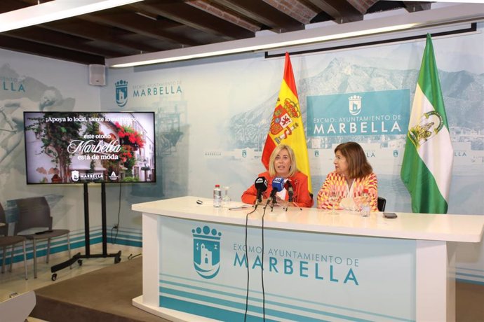 La concejala del ramo, María José Figueira, ha presentado la iniciativa junto a la delegada de Turismo, Cultura y Deporte de la Junta de Andalucía en Málaga, Gemma del Corral.