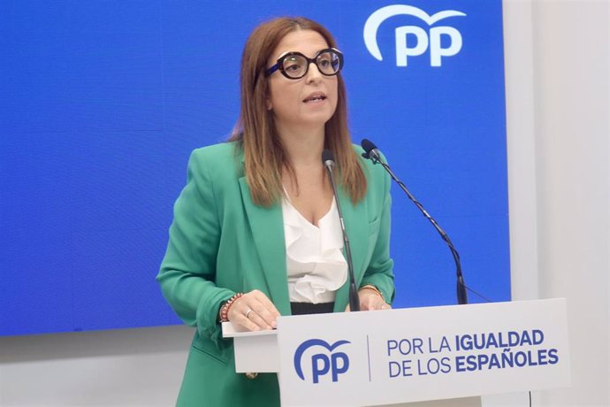 La parlamentaria andaluza del PP por Huelva, Paqui Rosa.