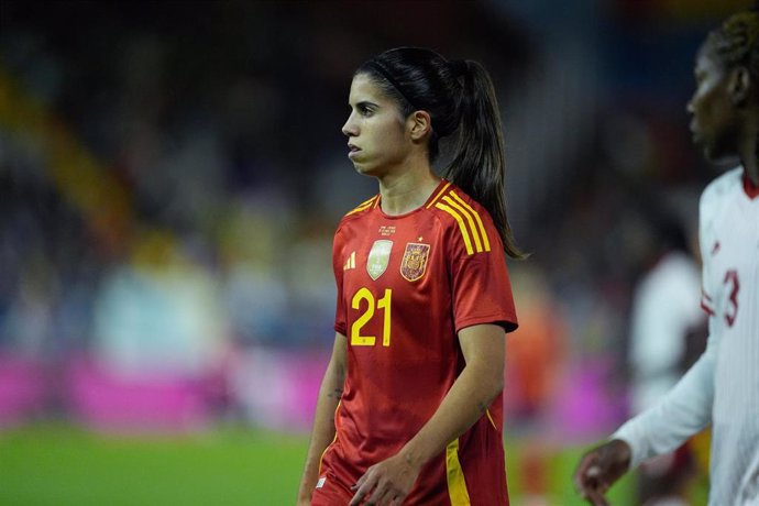 Alba Redondo, en un partido con la selección española.