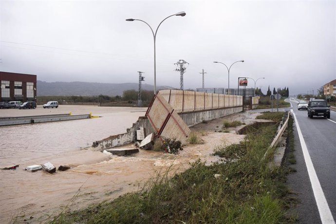 Estragos causados por la DANA, a 29 de octubre de 2024, en Llombai, Valencia. 