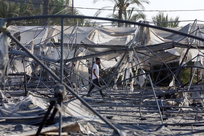 Archivo - Imagen de archivo de un ataque contra un campamento de refugiados en Jan Yunis (Gaza)