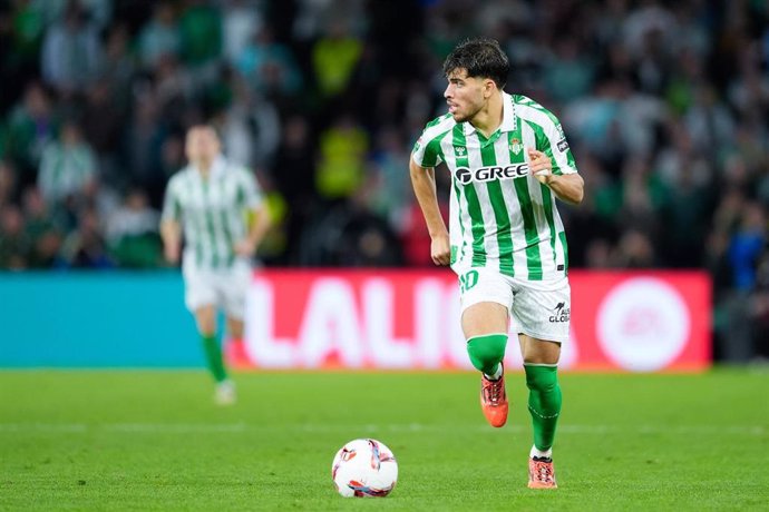 El marroquí Ez Abde, en un partido con el Real Betis ante el Atlético de Madrid.