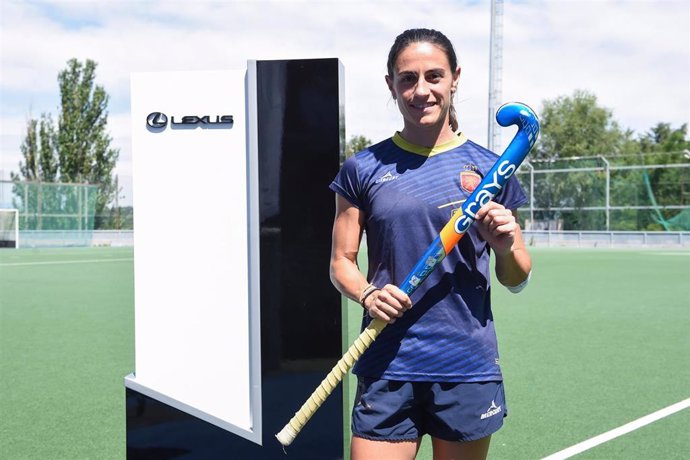 Archivo - La jugadora de la Selección Femenina de Hockey para los JJOO de París, Beatriz Pérez posa durante un entrenamiento en el Consejo Superior de Deportes - CAR Madrid, a 9 de julio de 2024, en Madrid (España). 