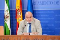 Vox no se "fía" de unos Presupuestos andaluces de 2025 elaborados a "golpe de márketing" y "alejados de la realidad"