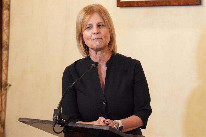 La alcaldesa de Jerez de la Frontera, María José García-Pelayo, durante su intervención en un acto en el Ayuntamiento. ARCHIVO.