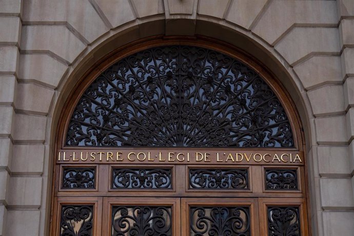 Archivo - Entrada del Ilustre Colegio de la Abogacía de Barcelona (ICAB).