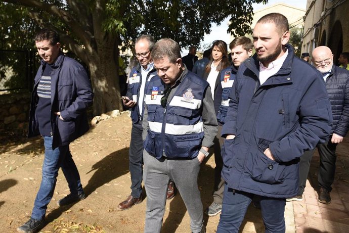 El  presidente del Gobierno regional, Emiliano García-Page y el alcalde de Letur, Sergio Marín.