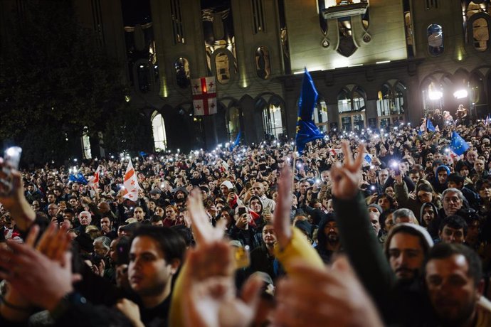 Concentración contra el Gobierno de Georgia en Tiflis en protesta por las supuestas irregularidades en las elecciones