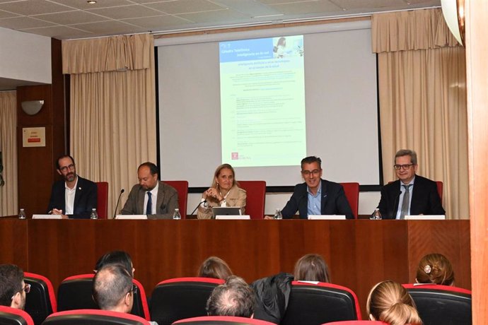 Imagen de la jornada Ágora Telefónica en la Facultad de Medicina