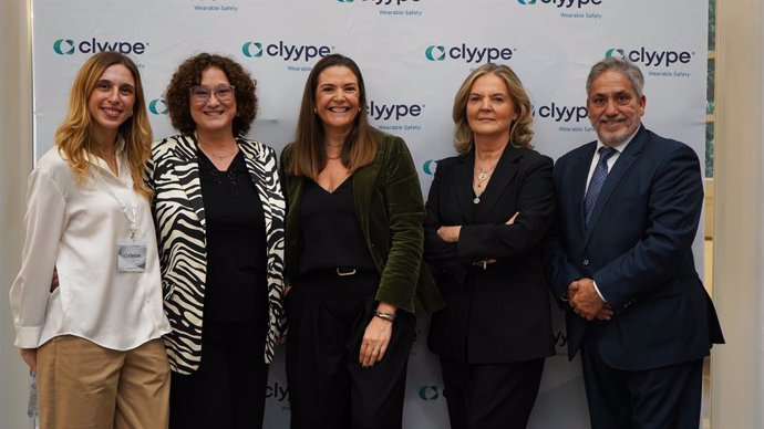 De izquierda a Derecha: Júlia Ferrer, co-fundadora de Clyype; Silvia Sabrià, presidenta del Consejo de Administración de Werlax Invest; Patricia Ripoll, presidenta de la Fundación Visible; Pilar Mateo; científica, Joan Molina,CEO de Clyype