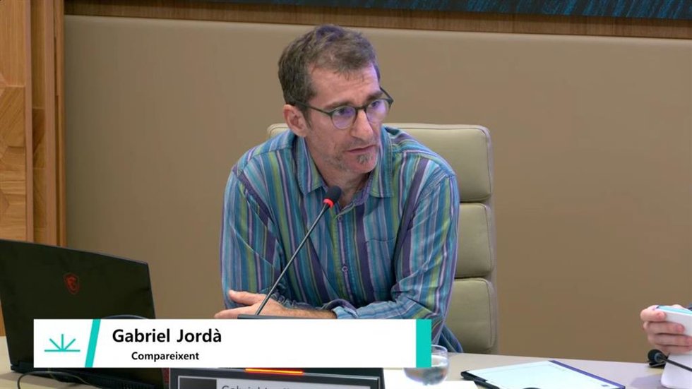 El oceanógrafo del IEO e investigador del CSIC Gabriel Jord durante su comparecencia en el Parlament.