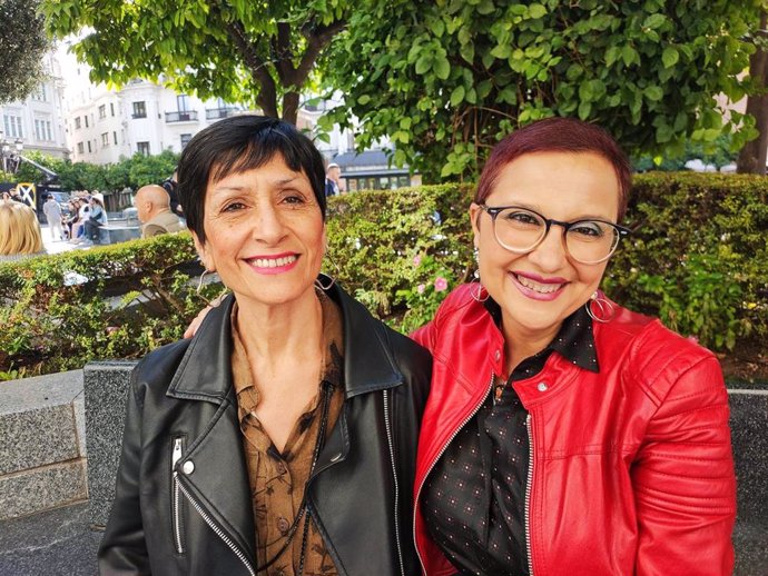 Inés Torralba (izquierda) y Marga Valero (derecha), ganadoras del Concurso Literario de la ONCE.