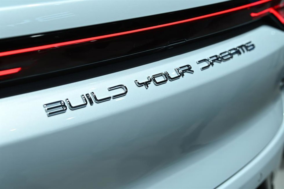 Archivo - 25 April 2024, China, Beijing: The BYD logo on the rear of a car at the 18th Beijing International Automotive Exhibition also known as Auto China.