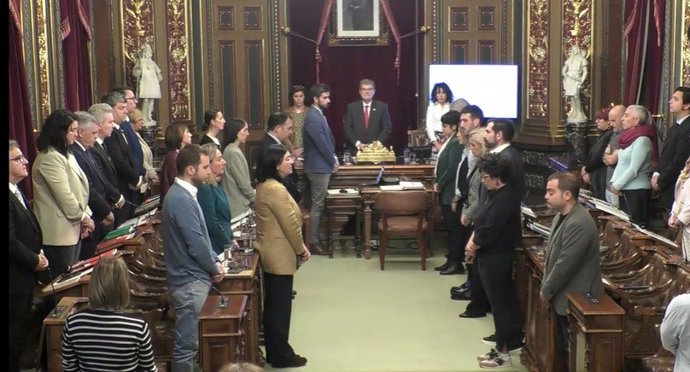 Minuto de silencio en el pleno de Bilbao por las víctimas de la DANA en la Comunidad Valencia y Castilla-La Mancha