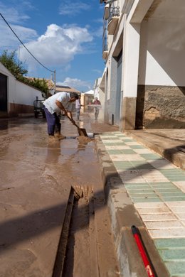 Archivo - Imagen de archivo de una inundación en un pueblo sevillano