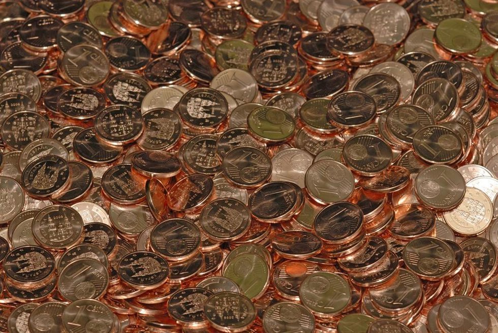 Archivo - Monedas de euro.