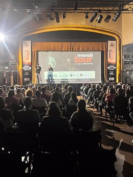 Momento previo a la proyección de las películas incluidas en el Mendi Tour a su paso por Gran Canaria este 2024