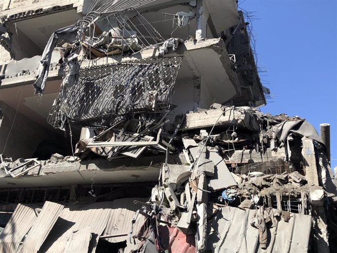 Edificio destruido por un bombardeo del Ejército de Israel contra la ciudad de Beit Lahia, en el norte de la Franja de Gaza (archivo)