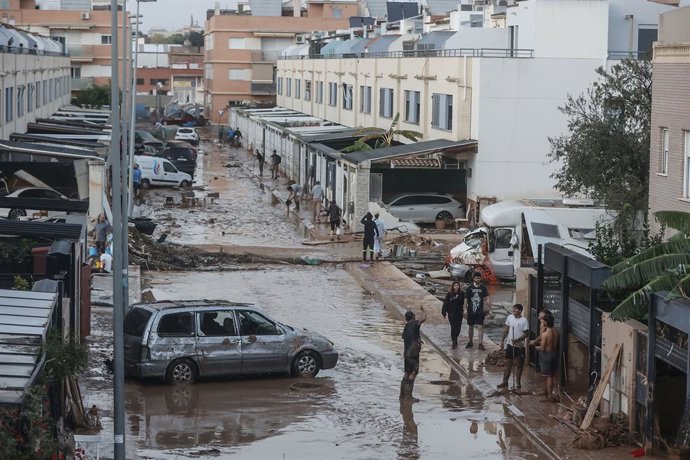 Efectos de la DANA en el municipio de Alfafar, a 30 de octubre de 2024, en Valencia, Comunidad Valenciana (España). La Comunitat Valenciana ha registrado la gota fría "más adversa" del siglo en la región. La Generalitat ha activado el procedimiento de m
