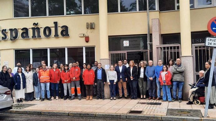 20241031 Minuto De Silencio En Cruz Roja En Badajoz Por Las Víctimas De La DANA