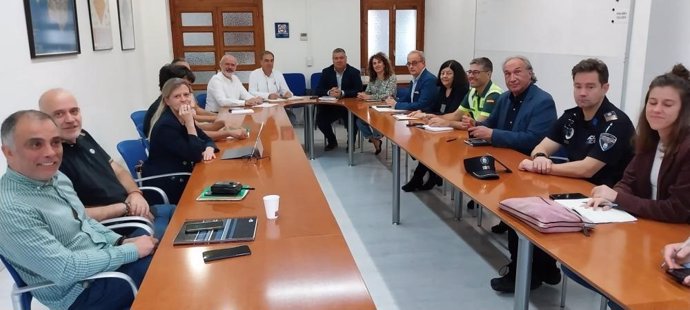 Imagen de la reunión en la que se ha acordado extender la restricción de acceso a Formentor en vehículo.