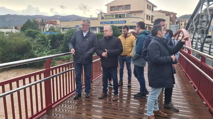 El consejero de Medio Ambiente y Turismo del Gobierno de Aragón, Manuel Blasco, visita Valderrobres.