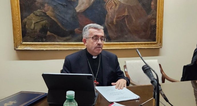 El arzobispo de Valladolid y presidente de la Conferencia Episcopal Española, Luis Argüello